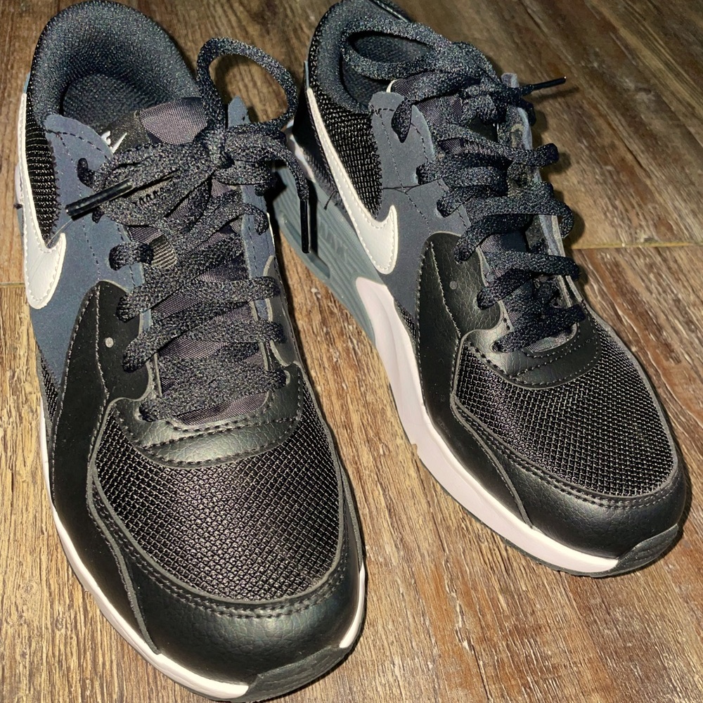 Black, gray, and white air max 90. Barely used. Size 5y